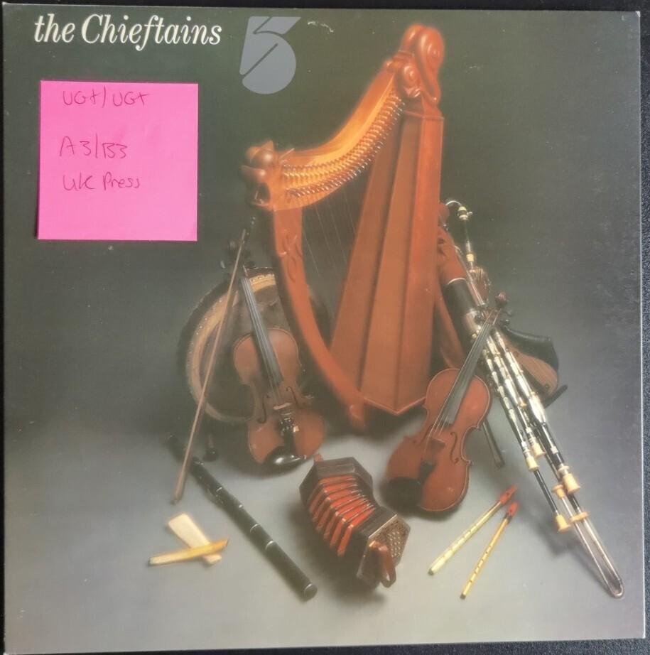The Chieftains Vinyl Record LP VG+/VG+ ILPS9334 1975 vinyl record sleeve The Chieftains Vinyl Record LP VG+/VG+ ILPS9334 1975 sleeve